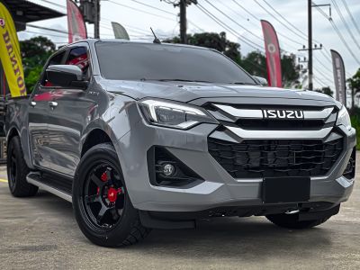 xe-ban-tai-isuzu-d-max-hi-lander-2.jpg D-MAX Hi-Lander 1.9L 4x2 AT với thiết kế thực dụng và động cơ diesel.