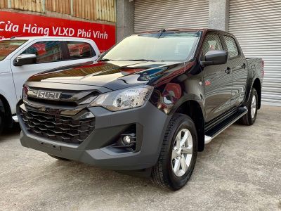 xe-ban-tai-isuzu-d-max-utz-800-19l-4-x-4-mt-2.jpg Isuzu D-MAX UTZ 800 1.9L 4x4 MT với khả năng lội nước 800 mm và vận hành tiết kiệm.