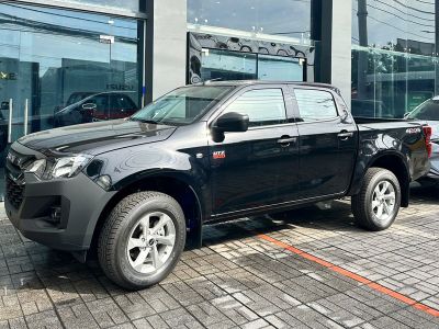 xe-ban-tai-isuzu-d-max-utz-800-19l-4-x-4-mt-3.jpg Xe bán tải Isuzu D-MAX UTZ 800 1.9L 4x4 MT có khả năng lội nước sâu và vận hành tiết kiệm.