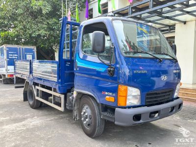 Xe tải Hyundai Mighty N500L A 2.1 tấn thùng lửng có lòng thùng dài 4.5 mét và sàn thép 2.5 mm.