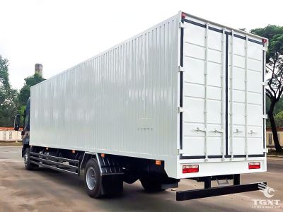 Xe tải DAWOS 7.5 tấn với thùng kín dài 10m, thiết kế cho hàng hóa cồng kềnh.
