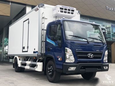 Xe tải Hyundai Mighty EX11XL 7 tấn với thùng đông lạnh và hệ thống làm mát Thermoking.