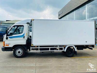 Xe tải Hyundai Mighty N550LA 2.5 tấn thùng bảo ôn