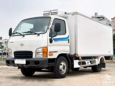 Xe tải Hyundai Mighty N500L A 2.1 tấn thùng đông lạnh với cách nhiệt PU 100mm.