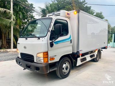 Xe tải Hyundai Mighty N500L A 2.1 tấn thùng đông lạnh với cách nhiệt Foam PU 100mm