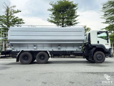 Xe bồn chở cám Isuzu FVM60TE5 24 khối với động cơ 280 Ps Euro 5.