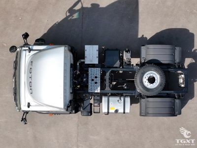 Đầu kéo FOTON MA5 Auman FV270 4x2 cầu láp với động cơ Cummins 270 mã lực.