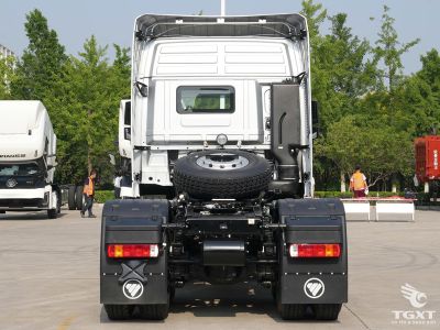 Đầu kéo FOTON EST 460 Auman FV460/GTL-E 6×4 cầu dầu với động cơ Cummins ISGe5-460.