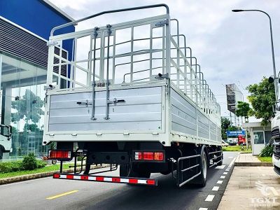 Xe tải Foton Auman C160 thùng bạt 7M5 với cabin rộng, động cơ Cummins mạnh mẽ