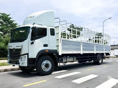Xe tải Foton Auman C160 với thùng bạt 7M5, cabin rộng và động cơ Cummins.