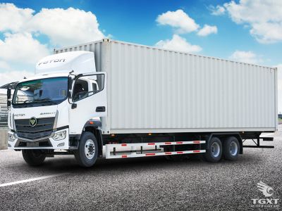 Xe tải Auman C160L th&ugrave;ng k&iacute;n d&agrave;i, động cơ YC6JA220-50 v&agrave; cabin hiện đại.