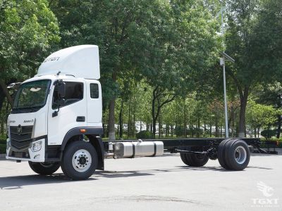 Xe Tải Auman C160L YC6JA220-50 với th&ugrave;ng bạt d&agrave;i v&agrave; cabin hiện đại.