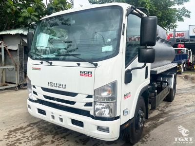 Xe bồn chở xăng dầu Isuzu NQR75HE5 6 khối trên nền tảng N-Series.