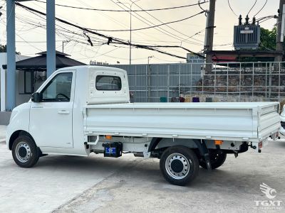 Xe tải Foton WONDER 990kg thùng lửng với cabin phong cách xe con.