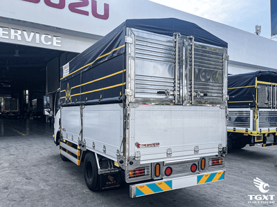 Xe tải Isuzu QKR QLR77FE5 1.9 tấn - giải pháp vận chuyển hàng hóa hiệu quả, thiết kế rộng rãi, tiết kiệm nhiên liệu, an toàn cao.