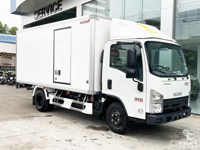 xe-tai-isuzu-qmr77he5-2t5-thung-bao-on-1.jpg