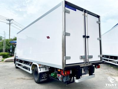 xe-tai-isuzu-frr90qe5-5t5-thung-bao-on-oxy-2.jpg Xe tải Isuzu FRR 5.5 tấn với thùng dài 7.4m, tiết kiệm nhiên liệu, độ bền cao cho vận chuyển đa dạng tại Việt Nam.