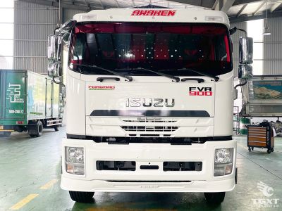 Xe tải Isuzu FVR FVR34SE5 8.8 tấn, thùng bạt dài 7m4 - giải pháp vận chuyển hiệu quả cho doanh nghiệp.