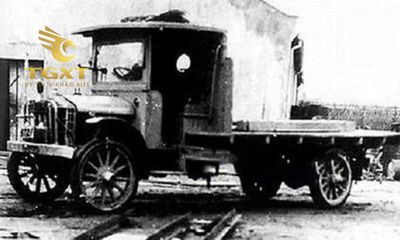 Xe tải qua các chặng đường lịch sử từ cơ khí cổ đại đến công nghệ hiện đại.