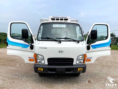 Xe tải Hyundai Mighty N250 2.5 tấn thùng đông lạnh, hệ thống cách nhiệt cao cấp, vận hành êm ái, phù hợp vận chuyển thực phẩm đông lạnh.