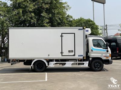 Xe tải đông lạnh Hyundai Mighty W11XL 6T, tiêu chuẩn Euro 5, thiết kế dài 6,3m, công nghệ làm lạnh cao cấp, tiết kiệm nhiên liệu.