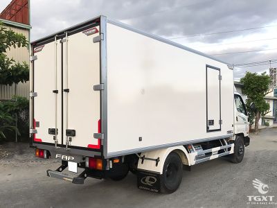 Xe tải đông lạnh Hyundai Mighty W11XL 6T, tiêu chuẩn Euro 5, thùng dài 6,3m, công nghệ làm lạnh cao cấp, tiết kiệm năng lượng.