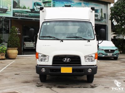 Xe tải Hyundai Mighty W750 3.5 tấn thùng bảo ôn, động cơ Euro 5, phù hợp vận chuyển thực phẩm và dược phẩm.