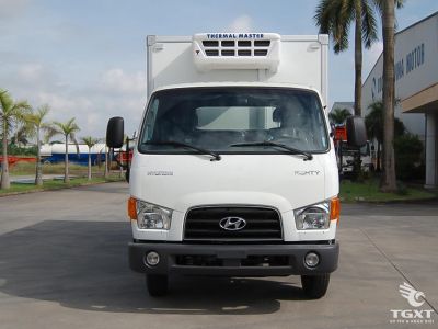 Xe tải Hyundai Mighty W750 đông lạnh, vận chuyển hàng hóa lạnh, động cơ Euro 5, tiết kiệm nhiên liệu, phù hợp thực phẩm, dược phẩm.