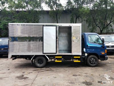 Xe tải Hyundai Mighty W750L 3.5t, thùng dài 5m, động cơ Euro 5, bền bỉ, vận hành tiết kiệm nhiên liệu, phù hợp vận chuyển hàng hóa quy mô lớn.