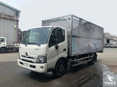 xe-tai-hino-xzu720l-euro-5-3t5-thung-kin-euro-5-6.jpg Xe tải Hino XZU720L 3.5 tấn Euro 5, công nghệ Nhật Bản, hiệu suất cao, động cơ Diesel, thân thiện môi trường, phù hợp vận chuyển đô thị, chính sách bảo hành 7 năm.