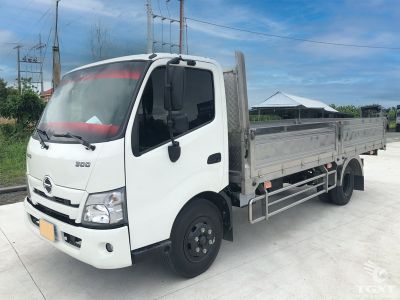 xe-tai-hino-xzu720l-euro-5-3t5-thung-lung-euro-5-5.jpg
