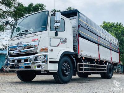 xe-tai-hino-fg8jp8a-8-tan-thung-bat-euro-5-2.jpg Xe tải Hino FG8JP8A 8 tấn, khí thải Euro 5, động cơ 260PS, thiết kế tối ưu cho vận chuyển hàng hóa linh hoạt và bền bỉ.