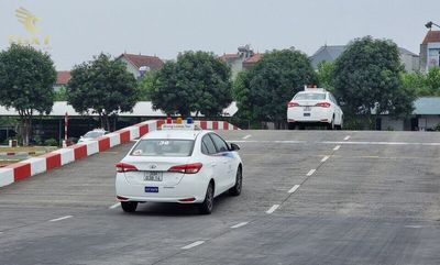 chi-phi-blxt-2.jpg Chi phí học bằng lái xe B2 tại TP.HCM cập nhật mới nhất