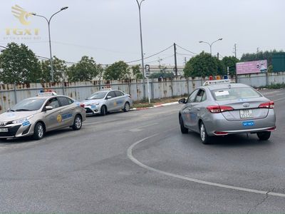 chi-phi-blxt-3.jpg Hình ảnh minh họa về chi phí học bằng lái xe B2 tại TP.HCM, bao gồm các mức phí từ 15 đến trên 32 triệu đồng, hướng dẫn chọn trung tâm uy tín.