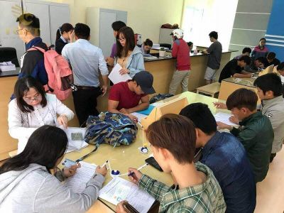 Hình ảnh mô tả giấy khám sức khỏe lái xe cho xe tải, cần thiết để đăng ký và thi bằng lái mới theo quy định pháp luật Việt Nam.