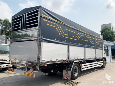 Xe tải Hino FG8JT8A 8 tấn, động cơ Euro 5 mạnh mẽ, cabin rộng rãi, tiết kiệm nhiên liệu, lý tưởng cho doanh nghiệp vận tải.