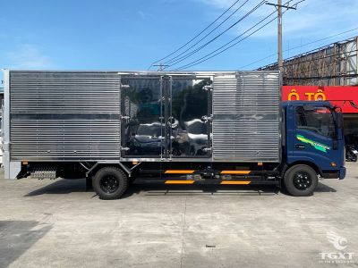 Xe tải Teraco Tera 245SL E5 2.5 Tấn, thùng kín dài 6.2m, động cơ Euro 5, thiết kế hiện đại, phù hợp vận chuyển đa dạng hàng hóa.