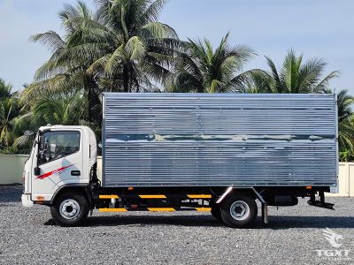 Xe tải JAC N650 E5 6.5 tấn, thùng kín 5.2m, động cơ Euro 5, tiết kiệm nhiên liệu, vận chuyển hàng hóa hiệu quả cao.