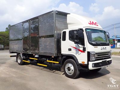 Xe tải JAC N800 Plus E5A 8.5 tấn, thiết kế chắc chắn, phù hợp vận chuyển hàng cồng kềnh.