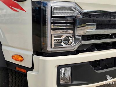 den-chieu-sang-xe-tai-jac-n750-e5-plus.jpg