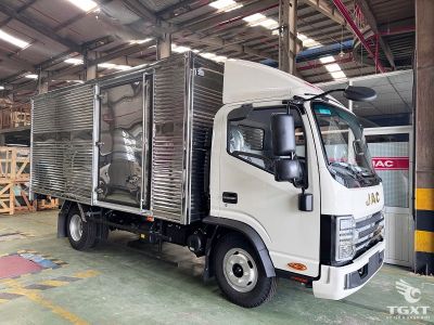 Xe tải JAC N250S Pro E5 2.5 Tấn, phù hợp vận chuyển đa dạng.