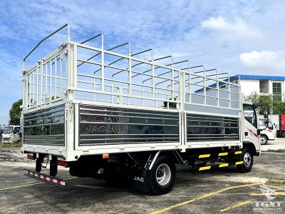 xe-tai-jac-n350s-plus-e5-thung-bat-3.jpg Xe tải nhẹ JAC N350 Plus E5 3.5 tấn đạt chuẩn Euro 5, động cơ Cummins 155HP, tiết kiệm nhiên liệu, phù hợp vận tải doanh nghiệp và cá nhân.