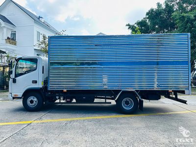 xe-tai-jac-n350s-plus-e5-thung-kin-2.jpg Xe tải nhẹ JAC N350 Plus E5 3.5 tấn, đạt chuẩn Euro 5, động cơ Cummins 155HP, hệ thống phanh ABS, tiết kiệm nhiên liệu, phù hợp vận chuyển doanh nghiệp.