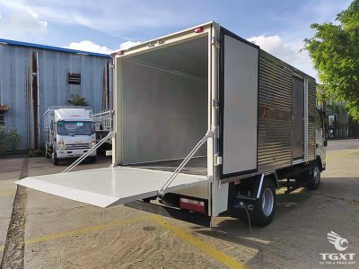 xe-tai-jac-n350s-plus-e5-thung-kin-bung-nang-2.jpg Xe tải nhẹ JAC N350 Plus E5 3.5 tấn, đạt chuẩn Euro 5, động cơ 155HP, phanh ABS, tiết kiệm nhiên liệu, lý tưởng cho vận chuyển hàng hóa quy mô lớn.