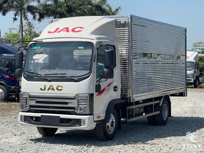 Xe tải JAC N350S Pro E5 3.5T thùng kín, động cơ Cummins 2.8L, công nghệ Euro 5 thân thiện môi trường, thiết kế chắc chắn, vận hành mạnh mẽ.