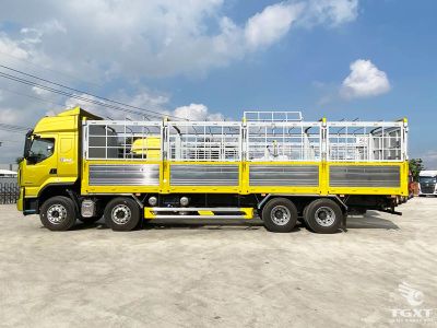 Xe tải ChengLong LZ1310H5FBT H5 290HP, tải trọng 18 tấn, động cơ Euro 5, cabin rộng rãi, vận chuyển hàng nặng hiệu quả.