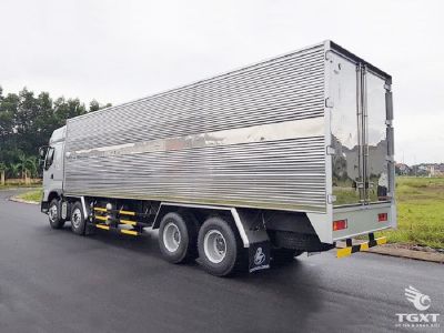 Xe tải ChengLong LZ1310H5FBT H5 290HP, thùng kín 9.9m, tải trọng 18 tấn, phù hợp vận chuyển hàng nặng, vật liệu xây dựng.