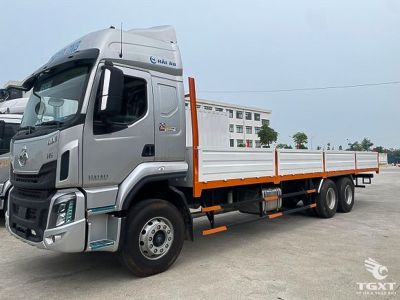 Xe tải ChengLong H5 270HP thùng lửng 9m6, phù hợp vận tải hàng hóa nặng, tiết kiệm nhiên liệu, nội thất cao cấp, an toàn tối ưu.