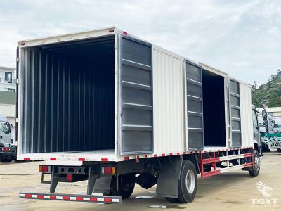 xe-tai-chenglong-180hp-8-tan-thung-kin-cho-pallet-3.jpg Xe tải ChengLong 180HP thùng kín Pallet 9.9m, tải trọng 7.2 tấn, động cơ Euro 5, tiết kiệm nhiên liệu cho doanh nghiệp vận tải.