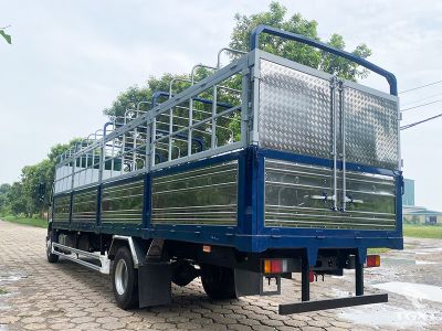 Xe tải ChengLong 8.5 tấn thùng bạt dài 9.9m, động cơ Euro 5, vận chuyển đa dạng, tiết kiệm nhiên liệu, phù hợp cho doanh nghiệp vận tải Việt Nam